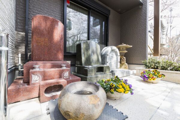 沼尾石材店:墓石と石材